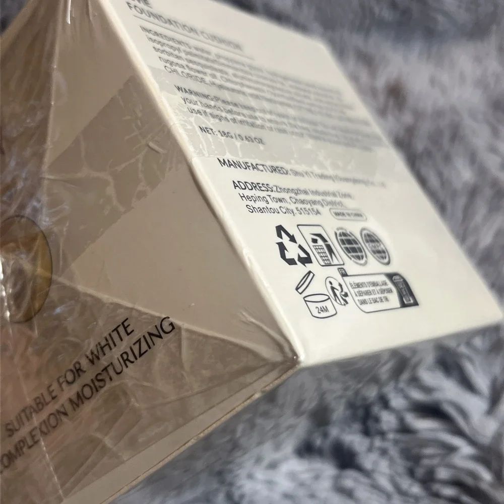 {Z10} Luvie Glow Foundation Cushion, Mushroom Head Air Cushion IVORY SEALED